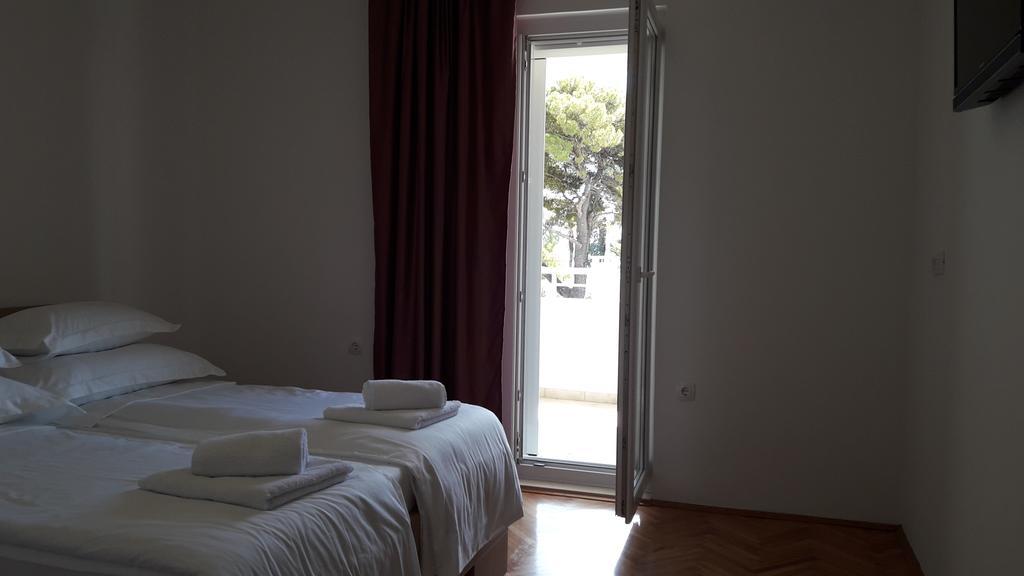 Villa-Apartments Karmel Kaštela Εξωτερικό φωτογραφία