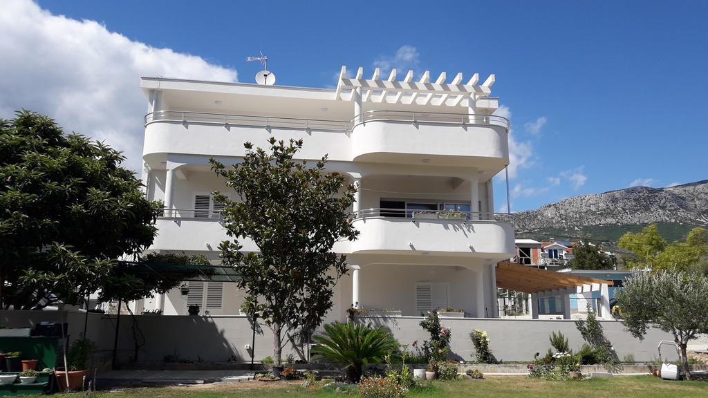 Villa-Apartments Karmel Kaštela Εξωτερικό φωτογραφία
