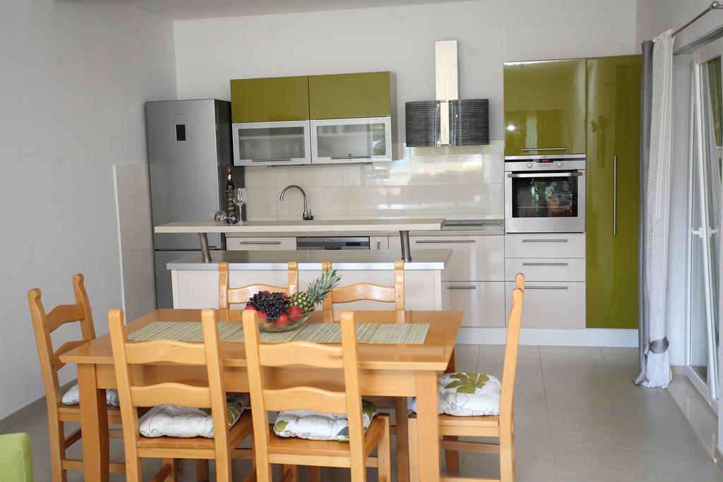 Villa-Apartments Karmel Kaštela Εξωτερικό φωτογραφία